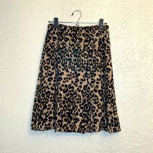 Tommy Hilfiger leopard print midi skirt, size 2